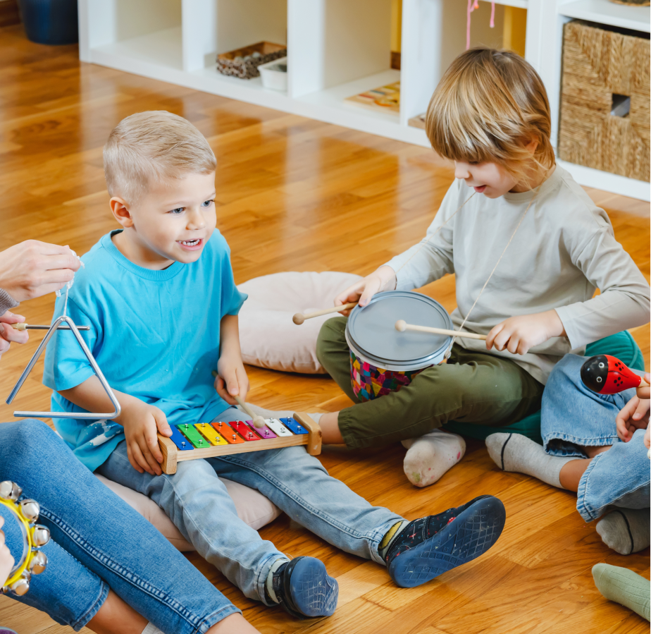 dzieci na zajęciach muzycznych.Przedszkole z zajęciami muzycznymi w Wejherowie, Urwis