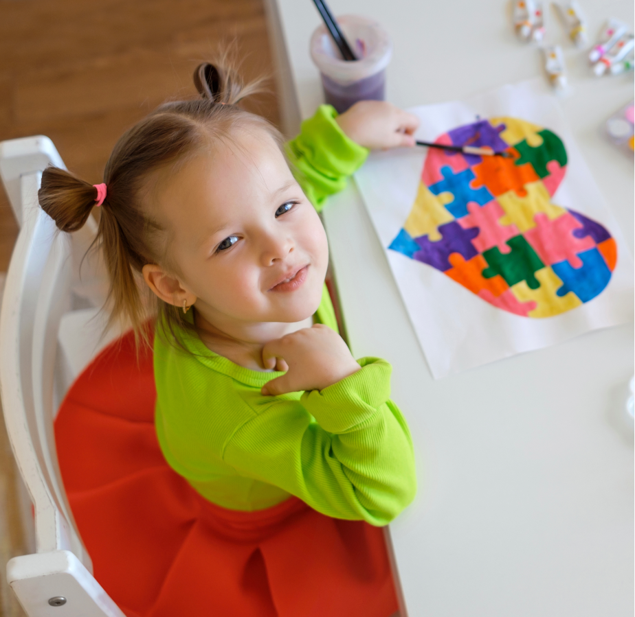 Dziewczynka na zajęciach integracyjnych dla dzieci z autyzmem w Wejherowie - Urwis